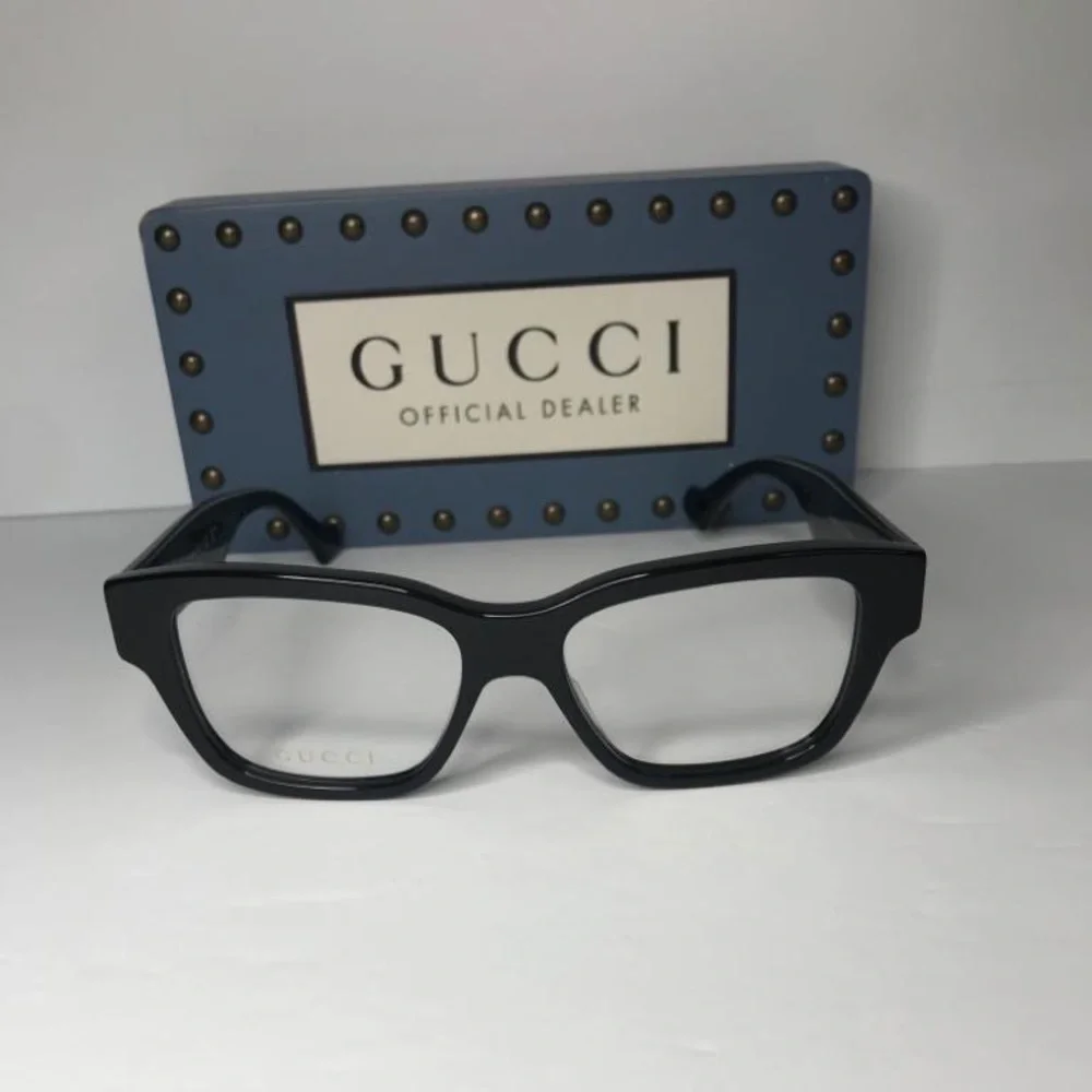 New Authentic GUCCI GG1428O 001 square Gucci optical comes shiny black frame.